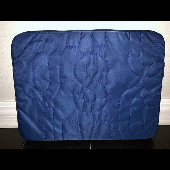 Marc Jacobs 13 inch laptop case - Picture 2 of 4